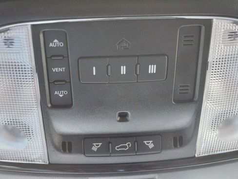 Used 2024 Dodge Durango GT image 33