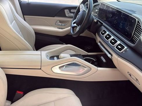 Certified 2022 Mercedes-Benz GLS 450 4MATIC image 11