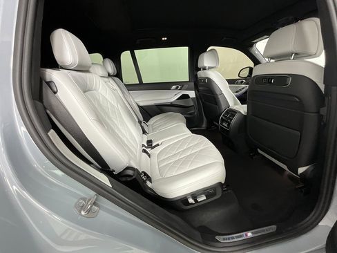 Used 2023 BMW X7 xDrive40i w/ M Sport Package image 23