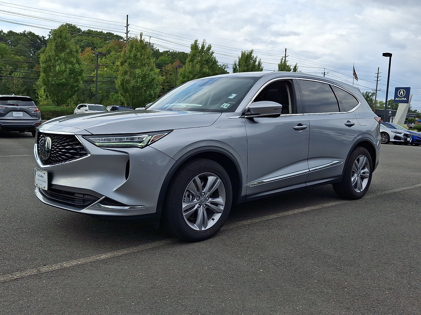 Certified 2024 Acura MDX SH-AWD image 3