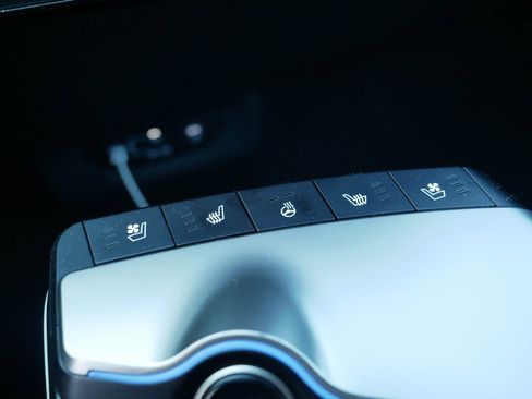 Certified 2025 Kia EV6 GT-Line AWD/4WD image 32