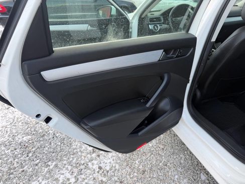 Used 2012 Volkswagen Passat 2.5 SE image 13