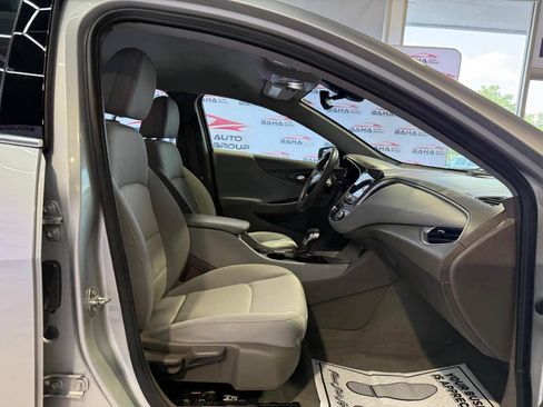 Used 2021 Chevrolet Malibu LS FWD image 43