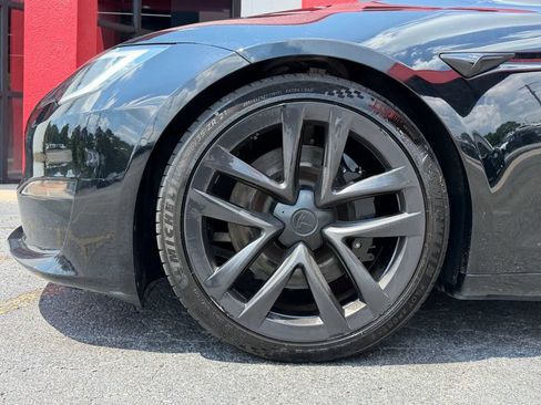 Used 2022 Tesla Model S Plaid AWD/4WD image 4