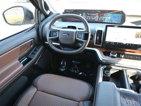 New 2026 Ford Expedition King Ranch image 32