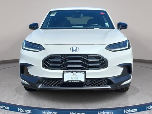 Certified 2025 Honda HR-V Sport image 2