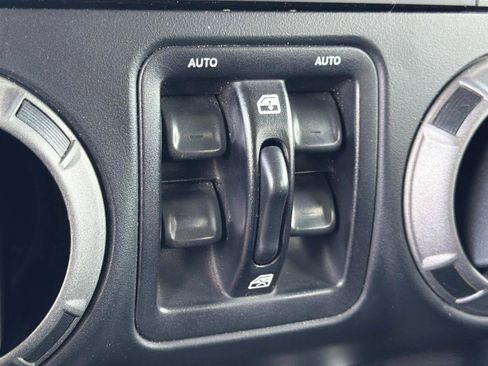 Used 2017 Jeep Wrangler Unlimited Sport w/ Quick Order Package 24S AWD/4WD image 24