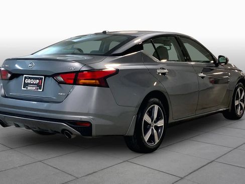 Used 2019 Nissan Altima 2.5 SV image 12