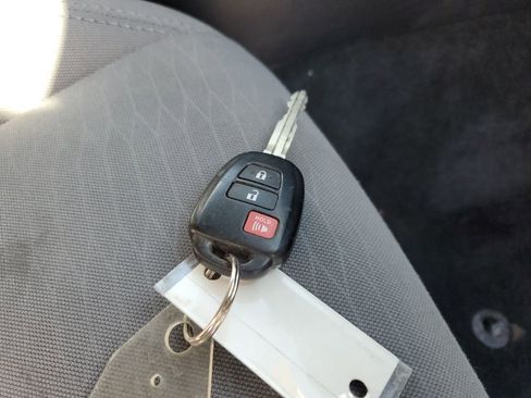 Used 2019 Toyota Tacoma SR image 35