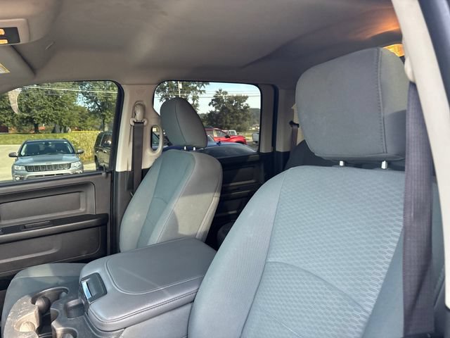 Used 2019 RAM 1500 Express w/ Express Value Package AWD/4WD image 9