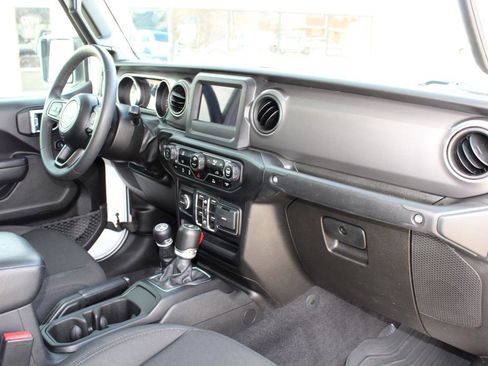Used 2023 Jeep Gladiator Sport image 67
