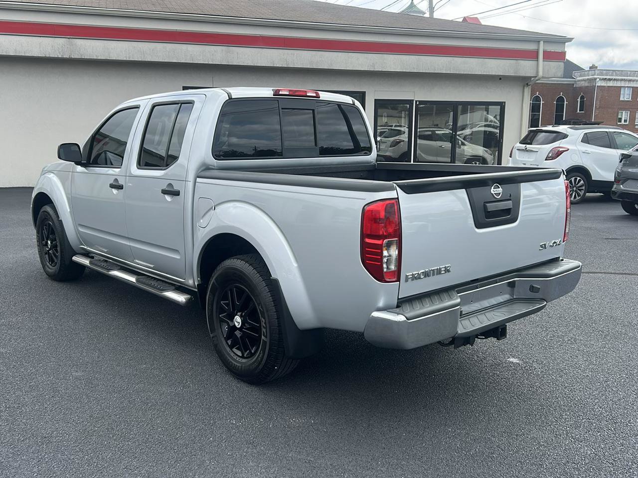 Used 2019 Nissan Frontier SV AWD/4WD image 7