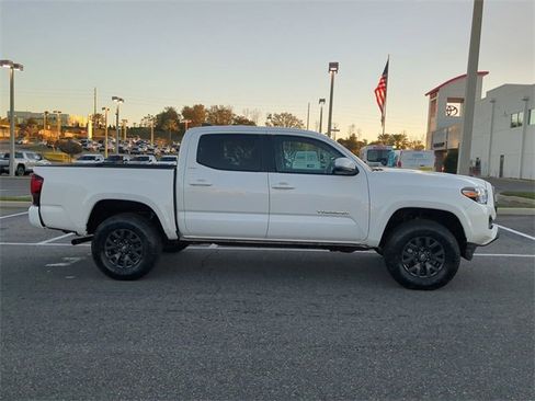 Certified 2023 Toyota Tacoma SR5 image 3