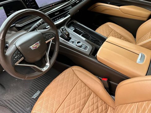 Used 2021 Cadillac Escalade Sport w/ Driver Assist Tech Package image 10