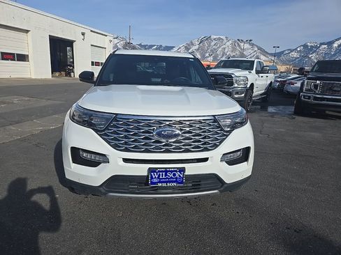 Used 2023 Ford Explorer Platinum w/ Technology Package image 2