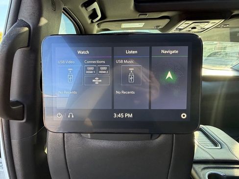 Used 2021 Chevrolet Suburban RST w/ Luxury Package image 29