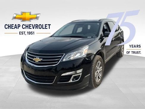Used 2017 Chevrolet Traverse LT FWD image 2