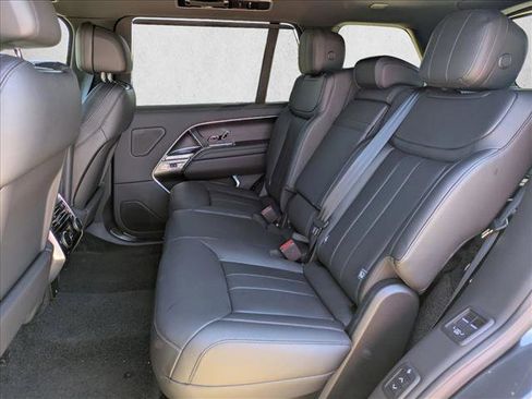New 2025 Land Rover Range Rover Long Wheelbase SE AWD/4WD image 16
