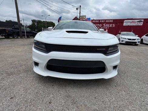 Used 2018 Dodge Charger SXT Plus image 1