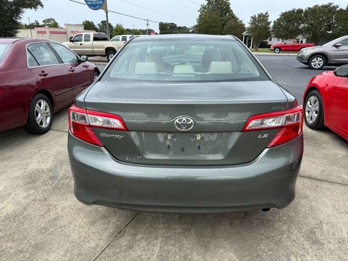 Used 2012 Toyota Camry LE image 3