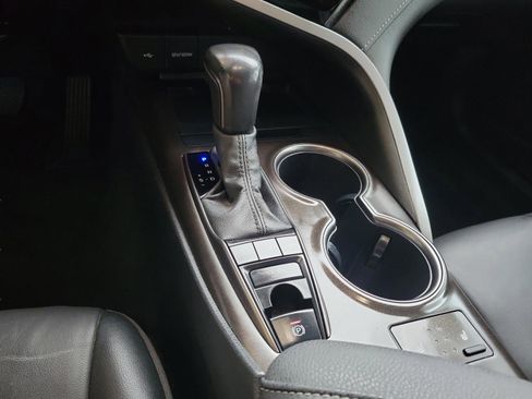 Used 2022 Toyota Camry XSE image 28