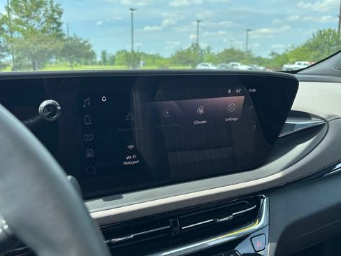 Used 2025 Buick Envista Avenir FWD image 29