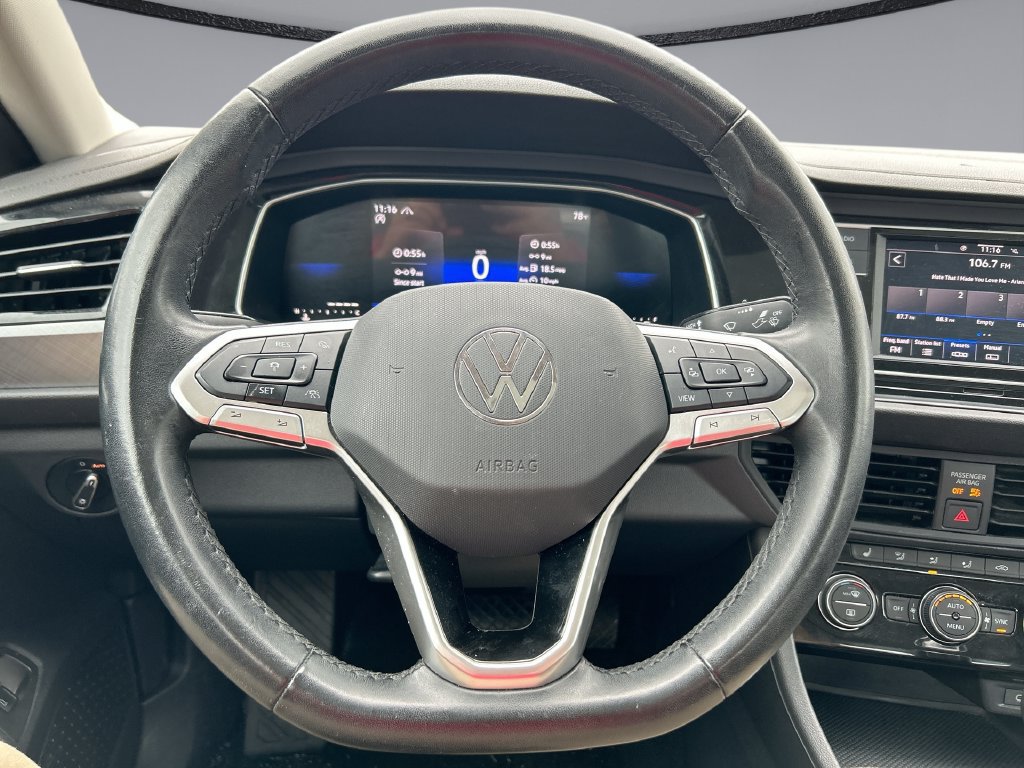 Used 2024 Volkswagen Jetta SE FWD image 14