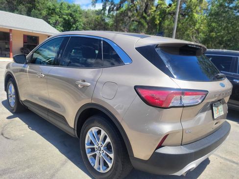 Used 2020 Ford Escape SE FWD image 33