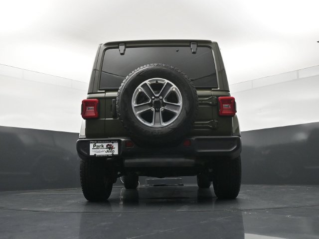 Used 2022 Jeep Wrangler Unlimited Sahara w/ LED Lighting Group AWD/4WD image 23