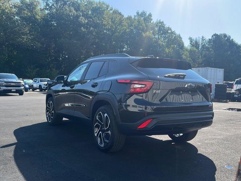 New 2025 Chevrolet Trax RS w/ Driver Confidence Package image 3