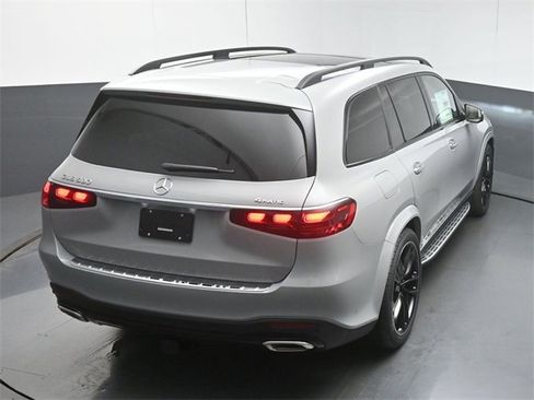 New 2026 Mercedes-Benz GLS 580 4MATIC image 48