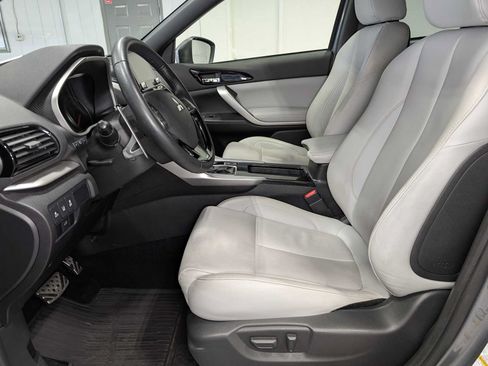 Used 2024 Mitsubishi Eclipse Cross SEL AWD/4WD image 4