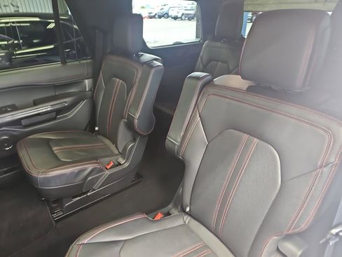 Used 2024 Ford Expedition Limited AWD/4WD image 14