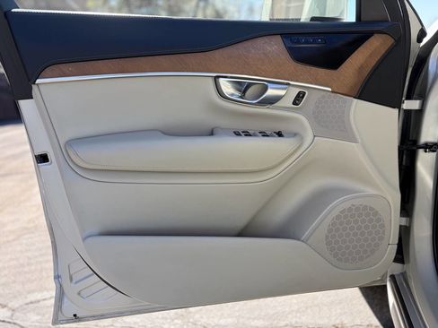 Used 2020 Volvo XC90 T6 Inscription w/ Protection Package image 5
