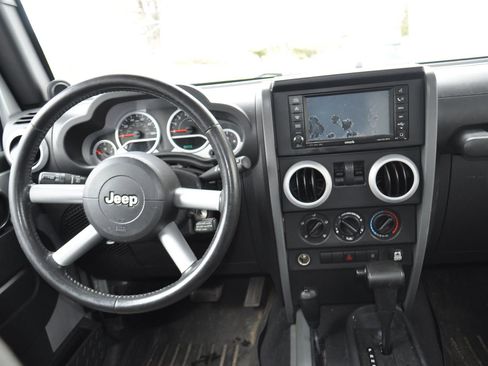 Used 2008 Jeep Wrangler Sahara w/ Dual Top Group AWD/4WD image 6