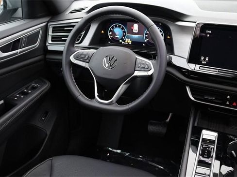 New 2026 Volkswagen Atlas Cross Sport SE image 25