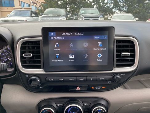 Used 2021 Hyundai Venue SEL FWD image 22