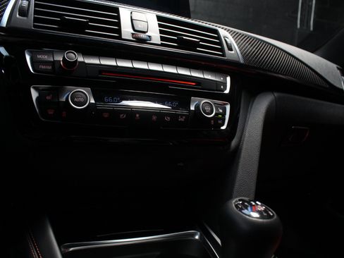 Used 2018 BMW M4 Coupe w/ Competition Package RWD image 62