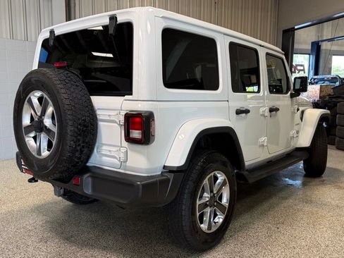 Used 2022 Jeep Wrangler Unlimited Sahara w/ Cold Weather Group AWD/4WD image 6