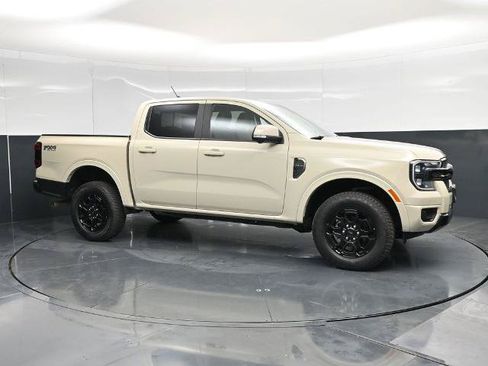 Certified 2025 Ford Ranger Lariat w/ FX4 Off-Road Package AWD/4WD image 3