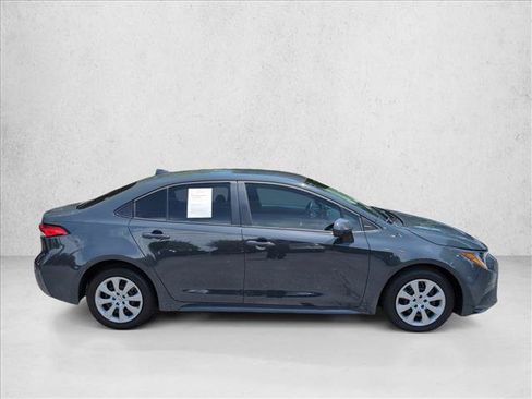Used 2025 Toyota Corolla LE w/ Convenience Package FWD image 4