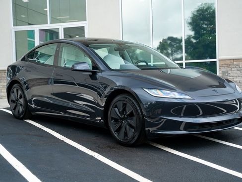 Used 2026 Tesla Model 3 RWD image 7