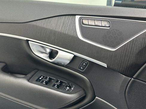 Used 2020 Volvo XC90 T6 Momentum w/ Protection Package image 19