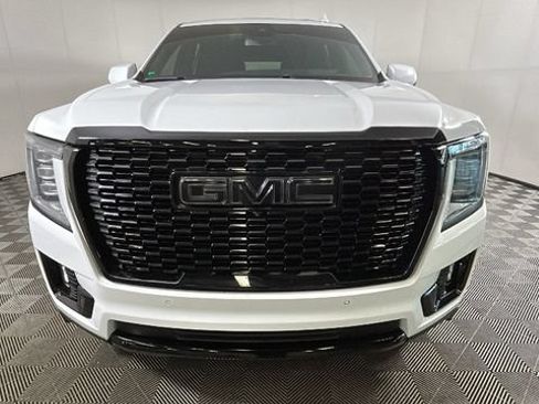 Used 2023 GMC Yukon Denali AWD/4WD image 7