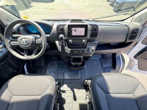 Used 2025 RAM ProMaster 2500 w/ Convenience Group FWD image 14