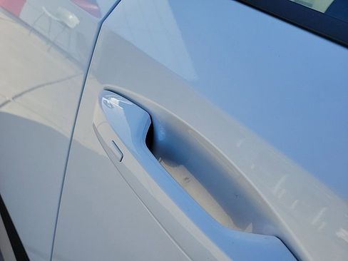 New 2026 Nissan Kicks SR w/ Cold Weather Package image 10