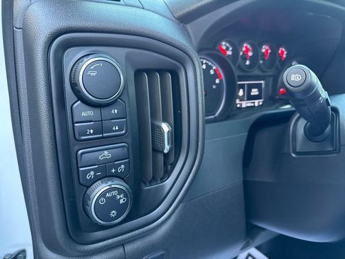 Used 2024 Chevrolet Silverado 1500 Custom Trail Boss w/ LPO, Dark Essentials Package AWD/4WD image 21