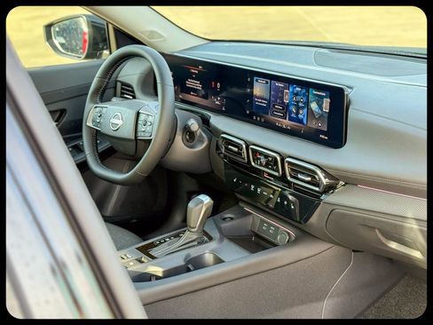 New 2026 Nissan Sentra SV w/ SV Convenience Package FWD image 15