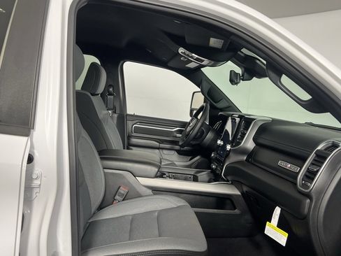 Used 2025 RAM 1500 Lone Star image 34