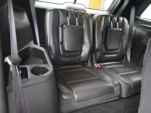 Used 2014 Ford Explorer XLT w/ Equipment Group 202A AWD/4WD image 41